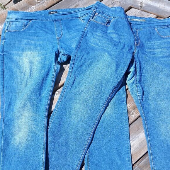 Reitmans Jeans 34 LOT of 2 Petite - Picture 2 of 4